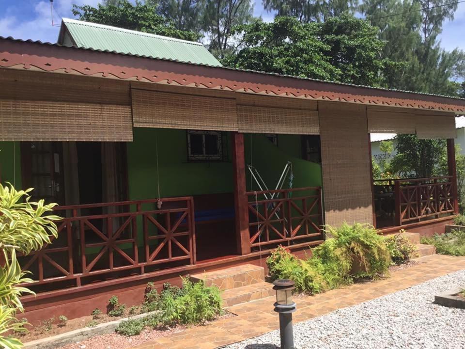 Benjamine'S Guesthouse La Digue Exterior photo