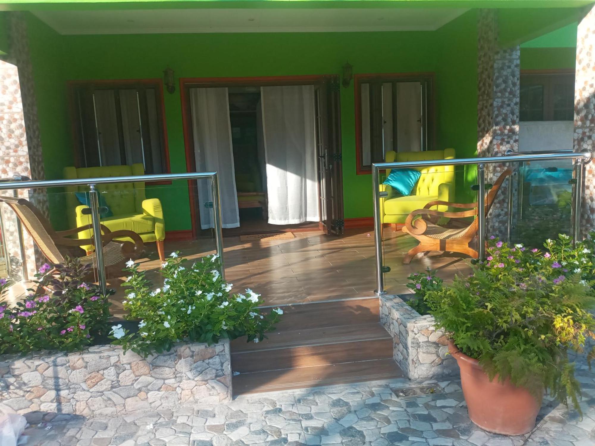 Benjamine'S Guesthouse La Digue Exterior photo