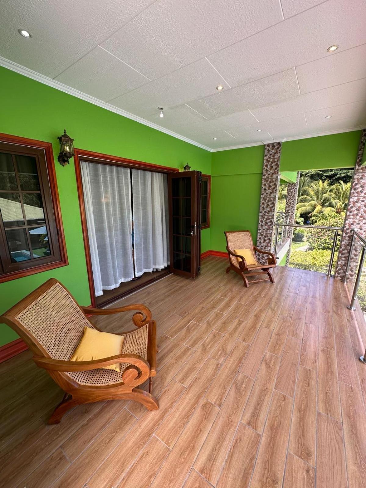 Benjamine'S Guesthouse La Digue Exterior photo